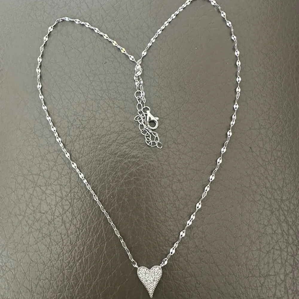 Elegant Sterling Silver Magical Heart Pendant Necklace - Picture 1 of 4